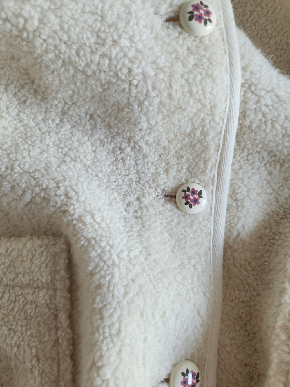 Cream Bouclé Button-Front Cardigan Sweater - Picture 5 of 11